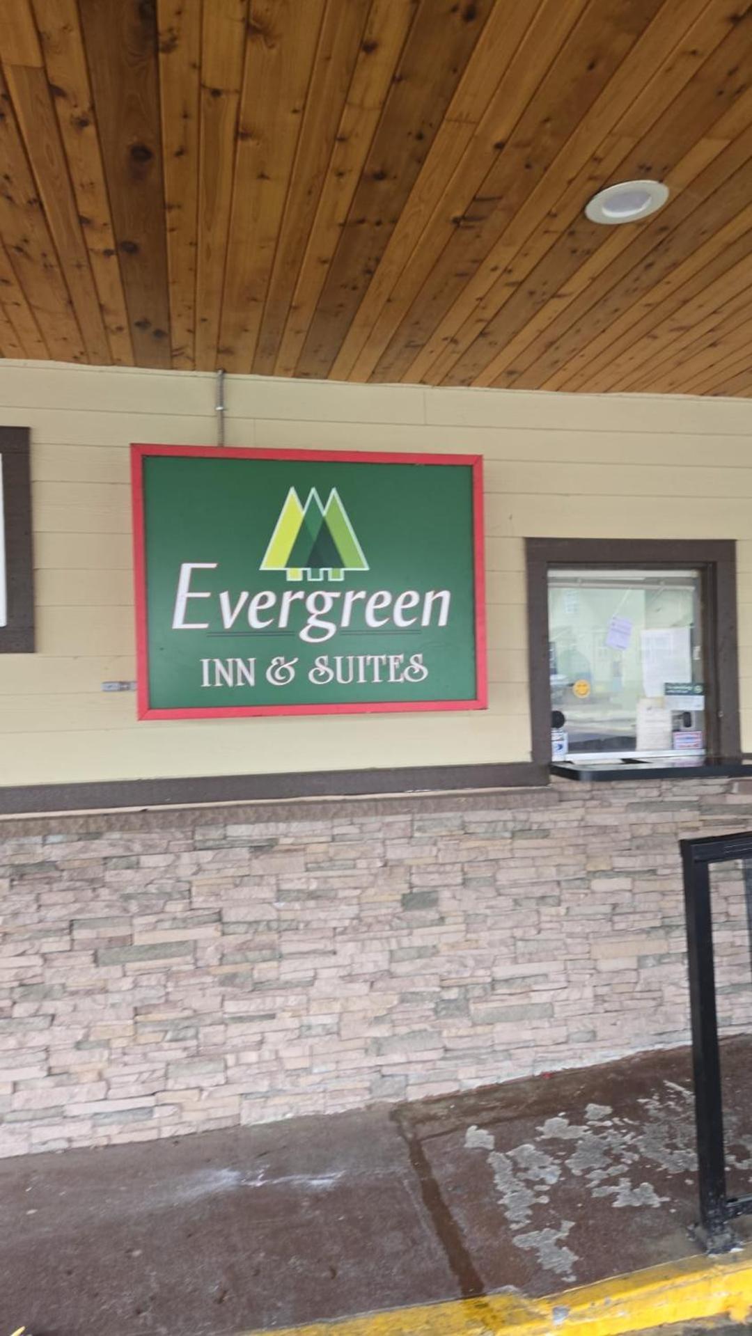 Evergreen Inn & Suites Portland (Adults Only) Ngoại thất bức ảnh